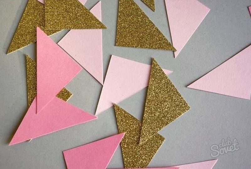 Se i triangoli sono fatti di carta colorata, usciranno più luminosi e sarà più divertente lavorare